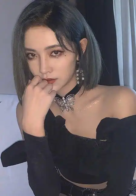 原创放肆做"自己"!女明星烟熏妆造型大合集,展现不一样的风格