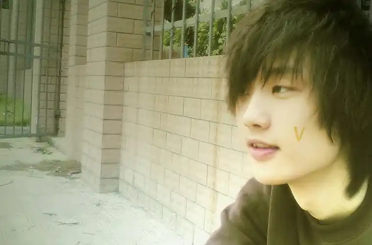 许嵩被爆恋情,粉丝反而欢呼,这是为何?_徐嵩_女孩_冯禧