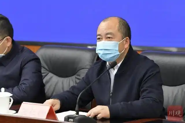 成都市郫都区区长刘印勇透露,截至12月12日18点,郫都全区24小时内进行