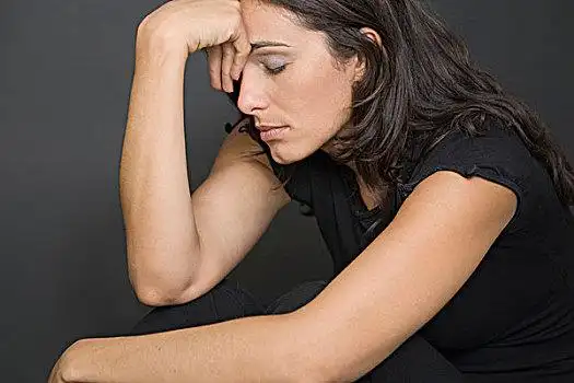 难受的表情图片