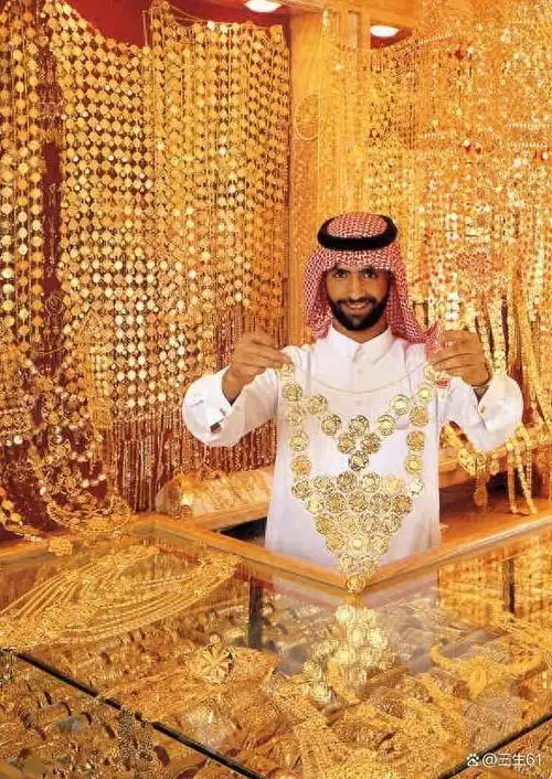 此外,迪拜富豪们也喜欢养一些与众不同的宠物