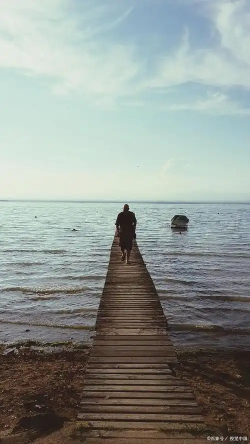 现在很多人都喜欢单身,也习惯过单身生活.