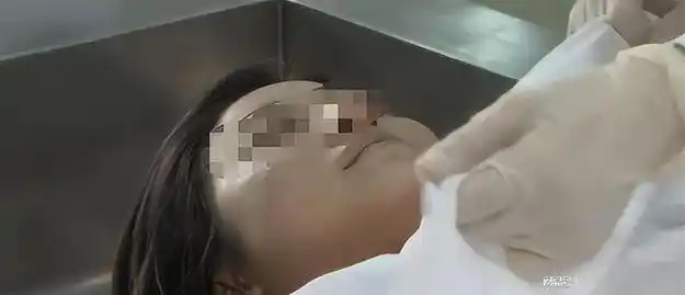 被警方抓获后, 色魔称, 太漂亮, 没忍住|尸体|小英|胡鑫宇遗体|男子