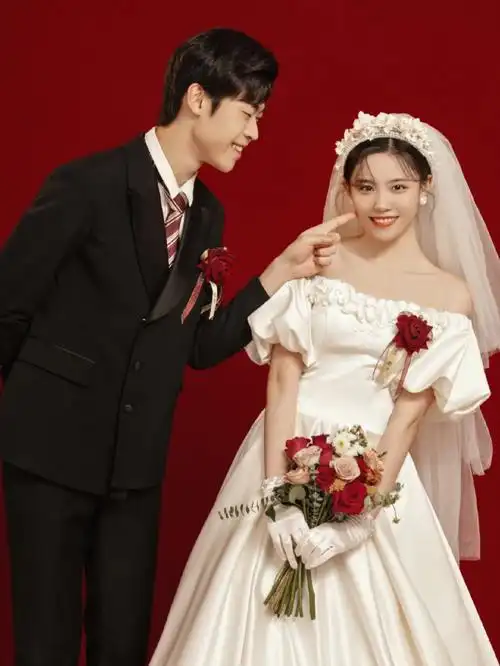 打造小众的婚纱照风格复古新中式婚纱照