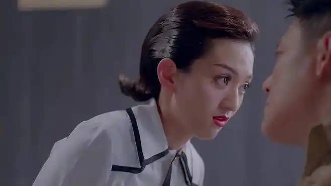 铁核桃:卧底身份暴露,哪料女特务根本不听解释,只想对他动刑!