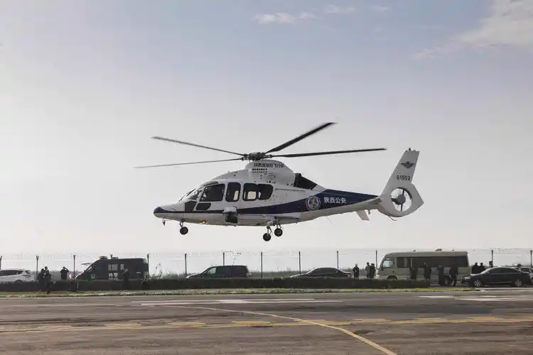 此架h155直升机将用于执行公安执法,巡逻,消防和搜救等多种警用任务.