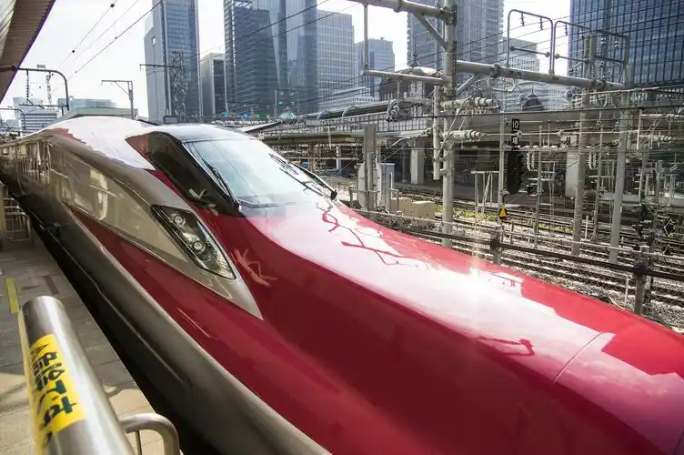 东北新干线e6系列"超级小町"免费的照片1280x960分辨率查看