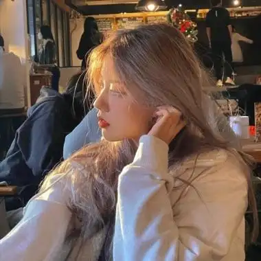 2021绝美让人怜爱的伤感女头-女生头像 - 壁纸之家