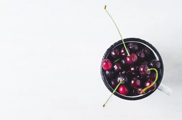 艺术感创意简约白色