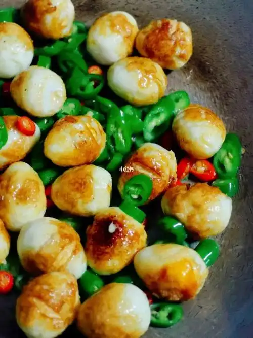 焦香焦香的虎皮鹌鹑蛋来啦