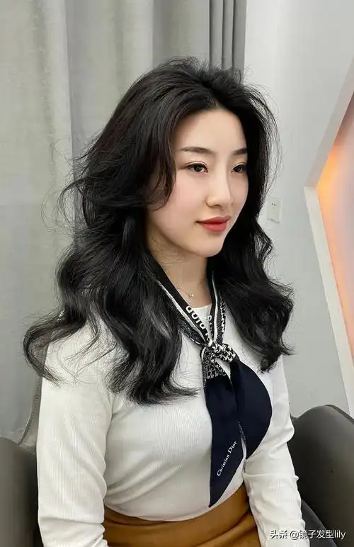 最好看的发型女生流行(2022年最漂亮好看发型图片)-aoe家园