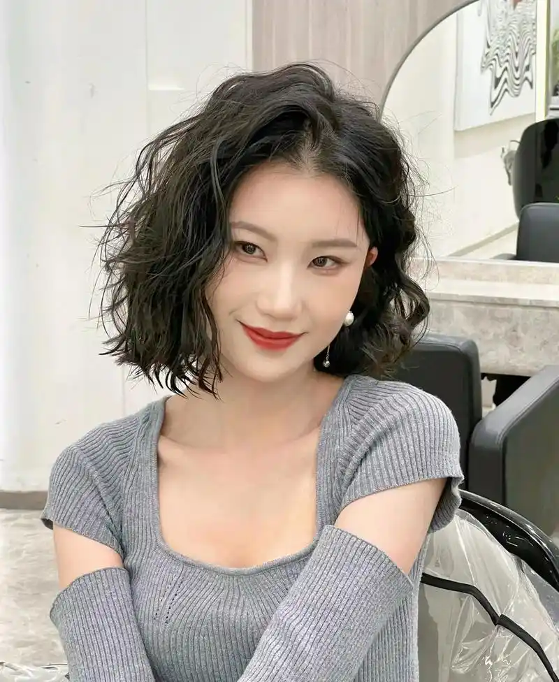 慵懒法式烫 #短发烫发 #石家庄烫发 短发女生烫法式卷发真 - 抖音