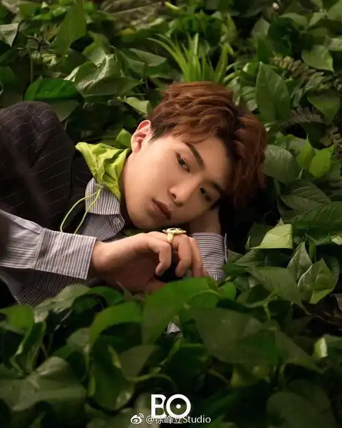 范丞丞x三月刊封面时尚家居&xbobosnap