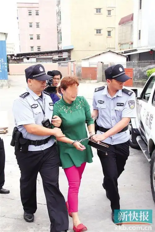 原标题:女"老赖"大喊"我没钱,拘留我啊!