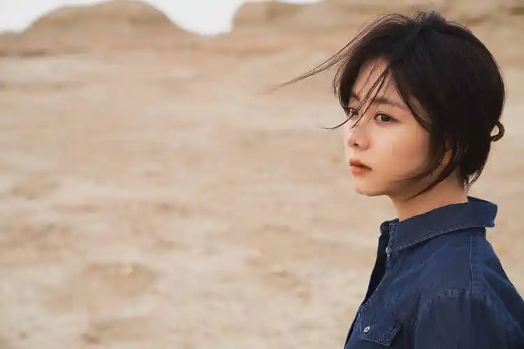 谭松韵:因为足够热爱,内心才能强大