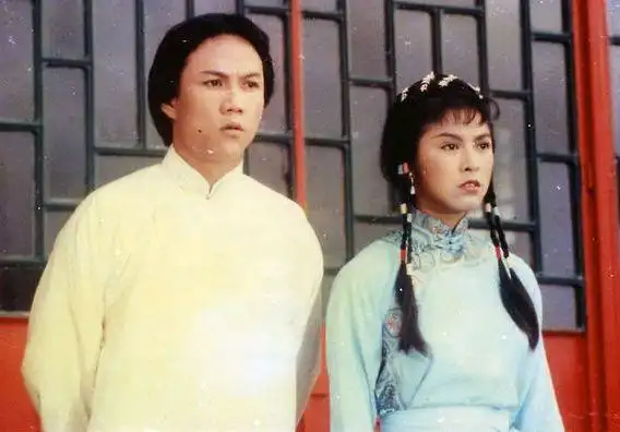 甘草演员麦天恩33岁出道41岁演特务走红后因病截肢退圈