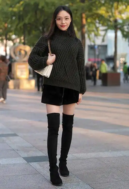 12位路人示范过膝长靴穿搭时髦度不输明星组图