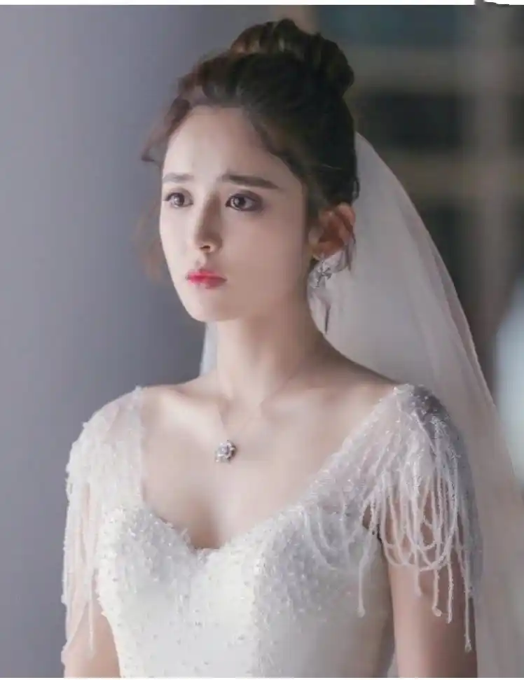 古力娜扎婚纱搭配在线教学速来围观
