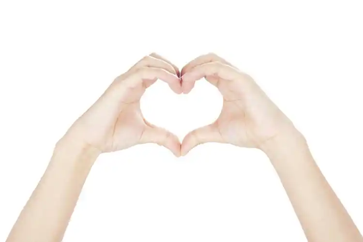 白底手势笔芯比心心形爱心人物手势双手比心