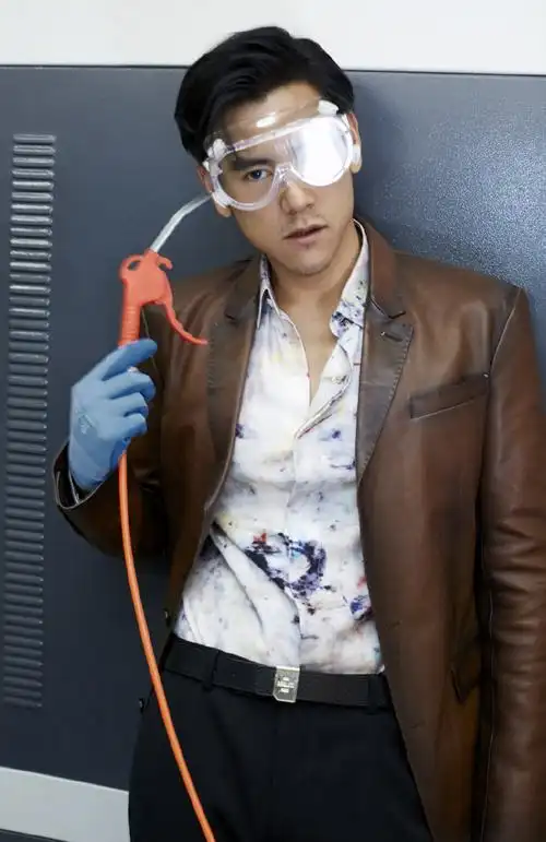 简介:彭于晏酷帅有型写真图片,分享一组彭于晏图片给大家,图中的明星