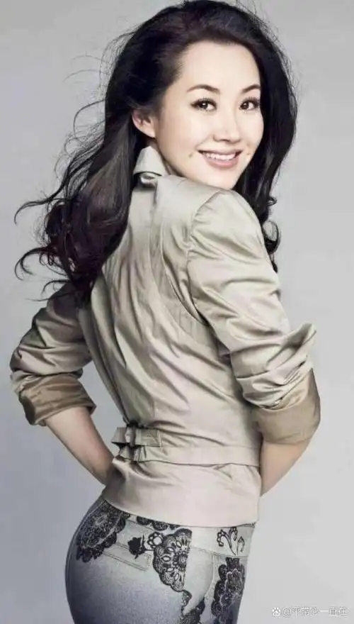 最美酒窝演员许晴