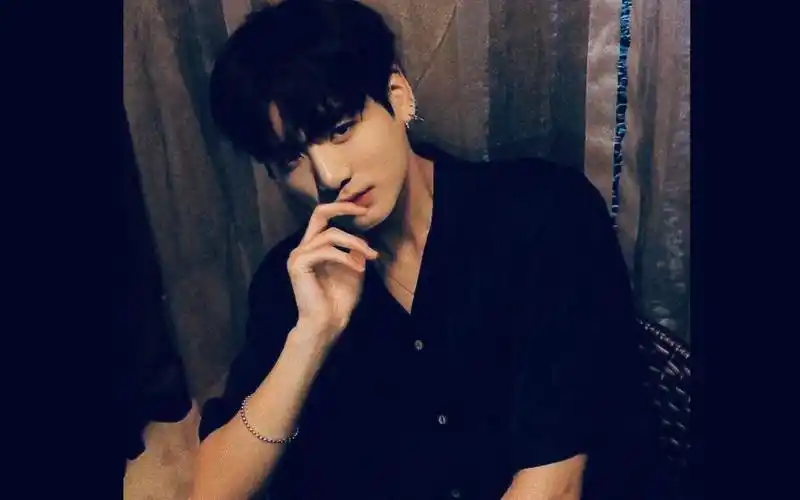 【田柾国】绝色港星韩国分港  色气向