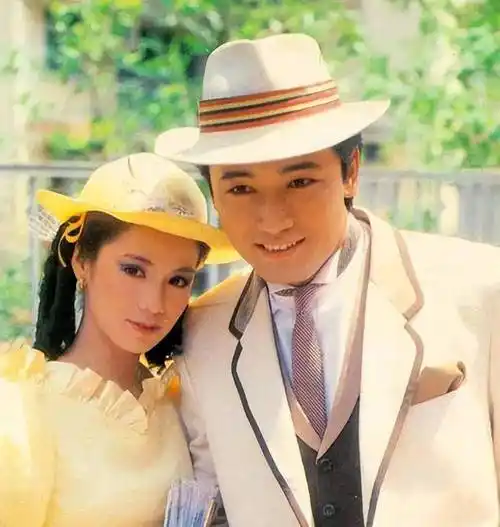 说者无心,听者有意,有好事者猜测,这是翁美玲在向苗侨伟表白.