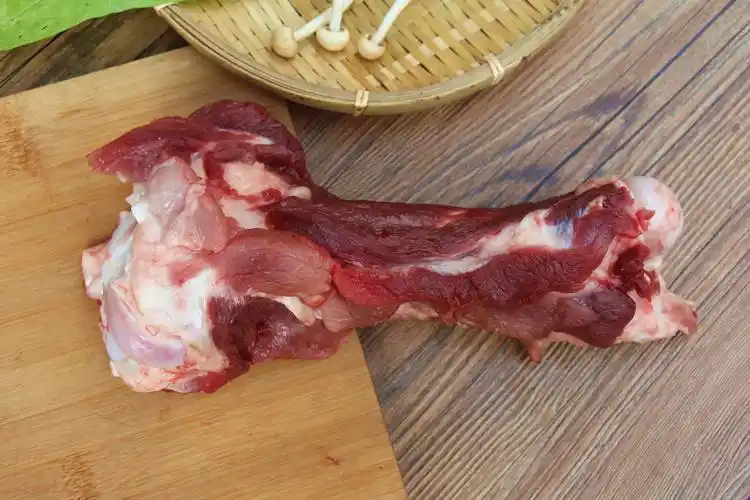 永相惜 带肉猪大骨新鲜猪骨头1000g猪腿骨猪筒骨猪棒骨带肉猪骨头农家