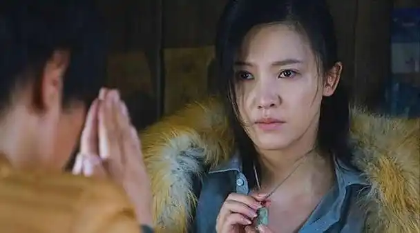 杨子姗:与乔杉"姗杉来迟"太辣眼!与赵又廷"极光之恋"太虐心