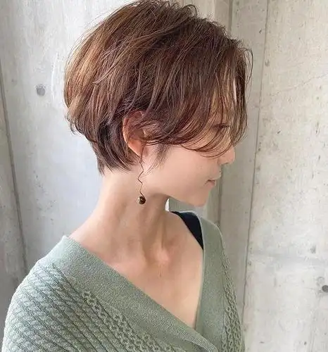 日系慵懒短发图片 时尚个性造型感十足 - 女士短发 - 发型站