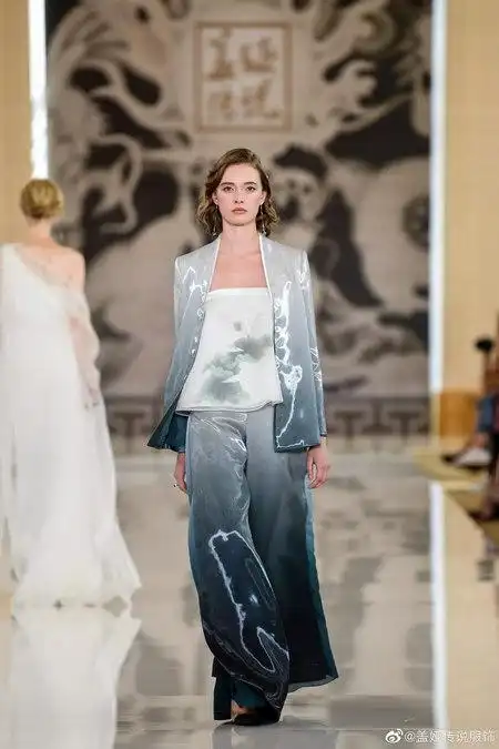 戏曲风仙侠风盖娅传说的中国风高定礼服吹的什么风