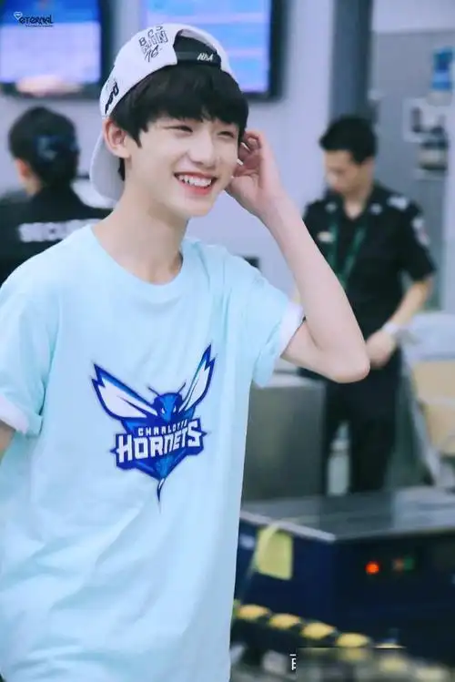 tfboys的师弟团,有着耀眼的光环,可是没人知道丁程鑫和马嘉祺是差点和