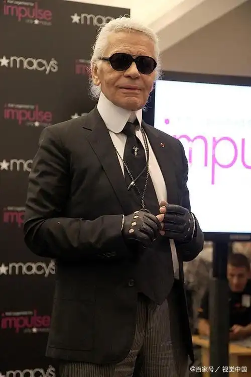 时尚界的奇才香奈儿"老佛爷"去世