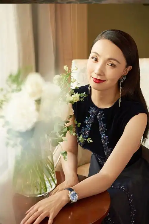 徐峥晋升百亿导演,结婚18年频传绯闻,陶虹和他真是开放式关系?