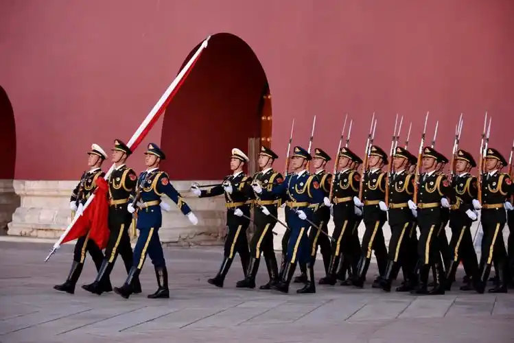 2018年1月1日天安门广场升国旗仪式,全新亮相的中国人民解放军仪仗队!