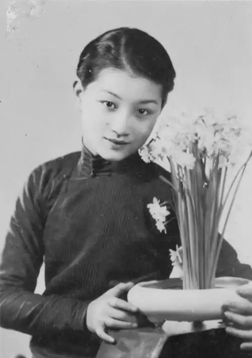 民国八大女星,她一生跨越四个时代,后一位只活25