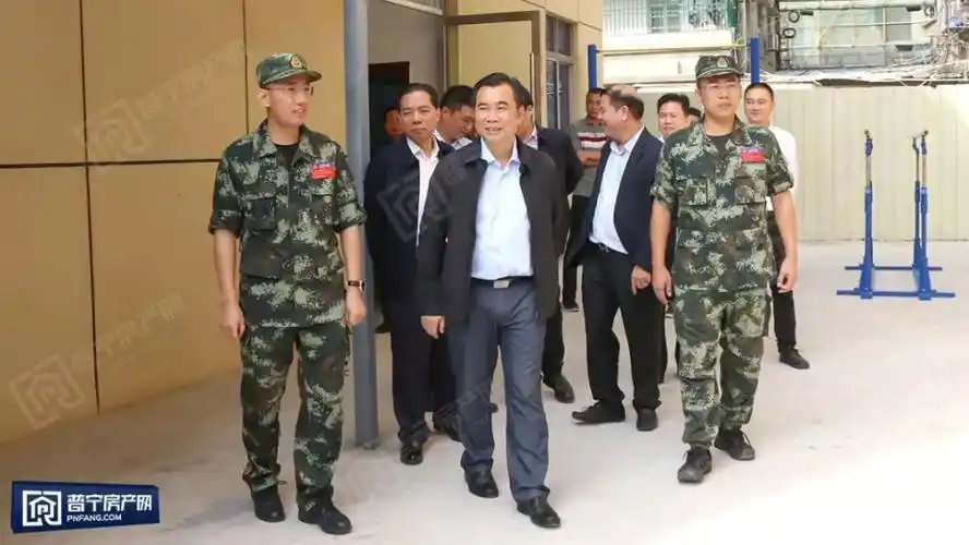 "普宁市万泰慈善基金会","普宁市翔栩消防队"揭牌仪式隆重举行!