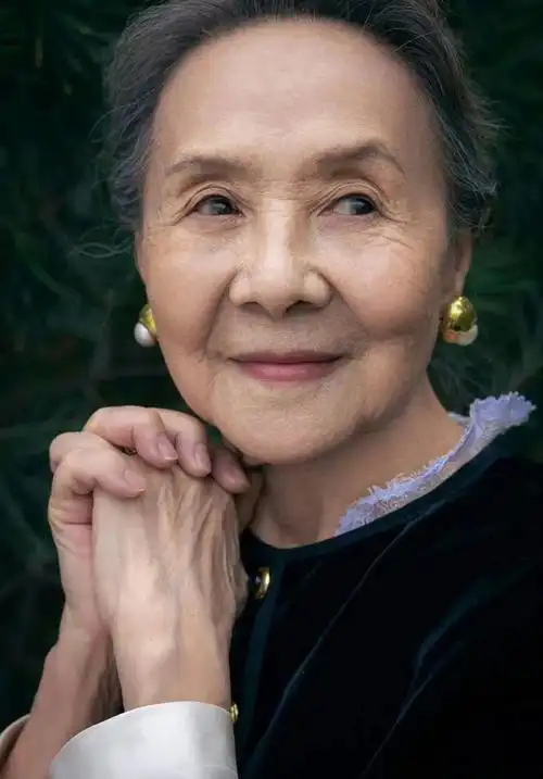 岁唐国强和70岁刘晓庆同台, 天然脸和打针脸的差距一目了然|陈冲|演员