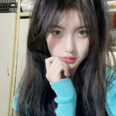 真人头像女小众高级干净潮流图片_女生头像_头像屋
