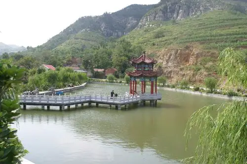 章丘市三王峪山水风景园                                   景