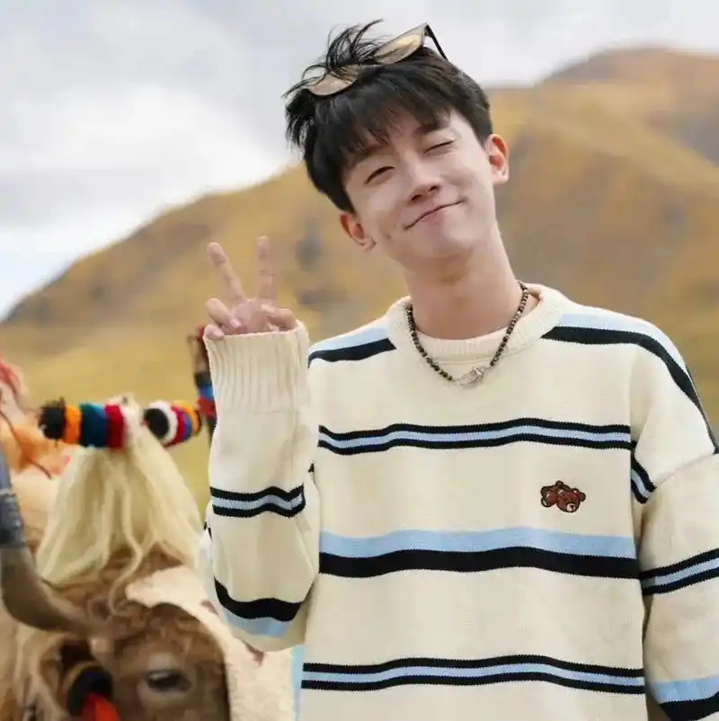 是夏天阳光下的大男孩没错了!#优质男头 #头像 #帅哥 #阳 - 抖音