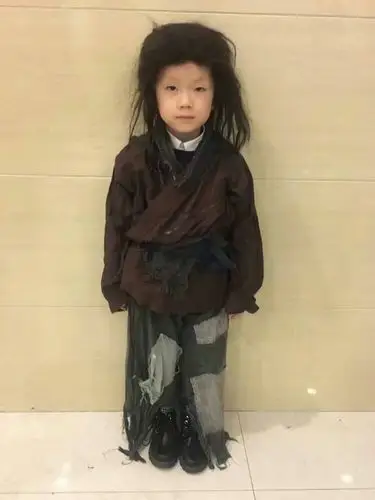 哈哈,小乞丐一枚