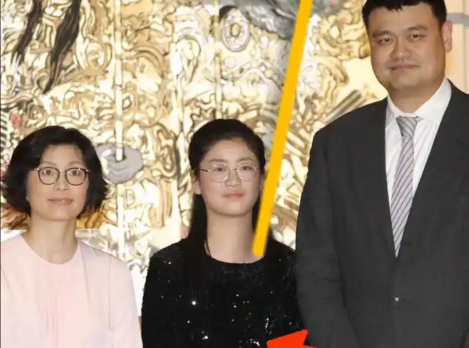 真的高!姚明14岁女儿现身,身高已经超过1米9