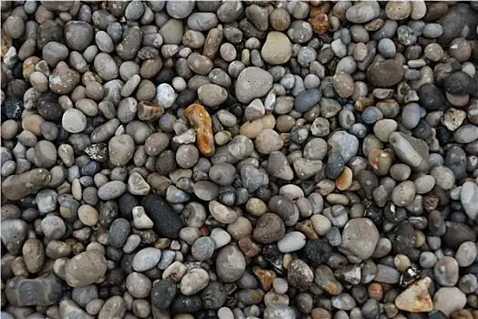 鹅卵石地面图片
