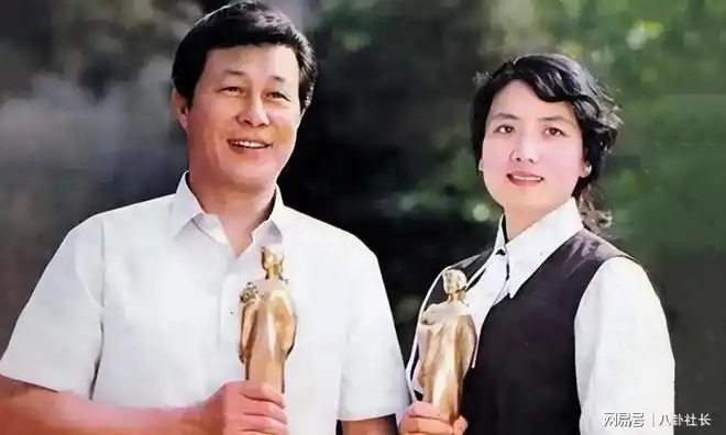 英俊儒雅王心刚与病妻风雨相伴63年晚年把儿女当成骄傲