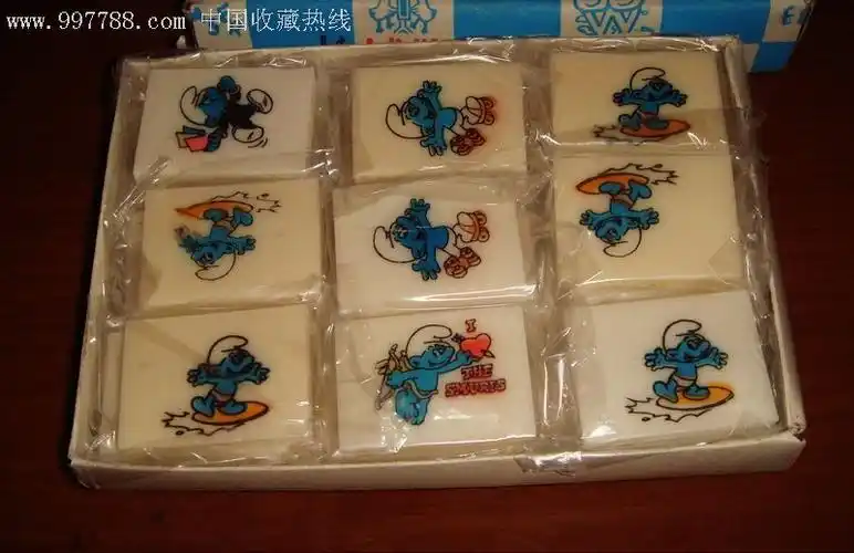 80年代怀旧塑料香橡皮一盒蓝精灵图案