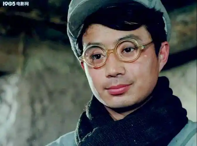 八一厂演员,俊秀帅气,长相酷似宝珣,如今难见音讯_郭刚_电影_唐国强