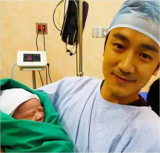 当时许绍洋也有女友,但他还是深深爱上了林韦君.