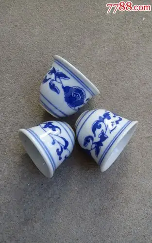 五十年代青花小酒盅青花酒杯3个旧瓷器