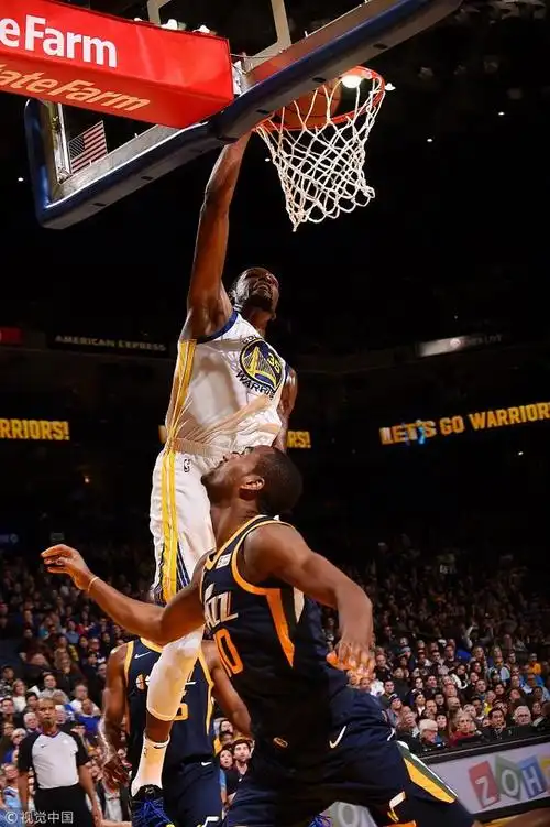 杜兰特扣篮  图片来源:noah graham/视觉中国